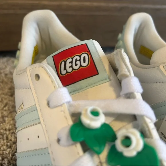 NWT NEW Womens Adidas x Lego Sneakers Size 7 Ice Mint Superstar Originals - Picture 2 of 7